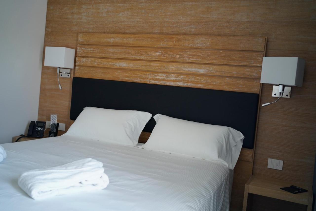 Pm Hotel 카탄차로 외부 사진