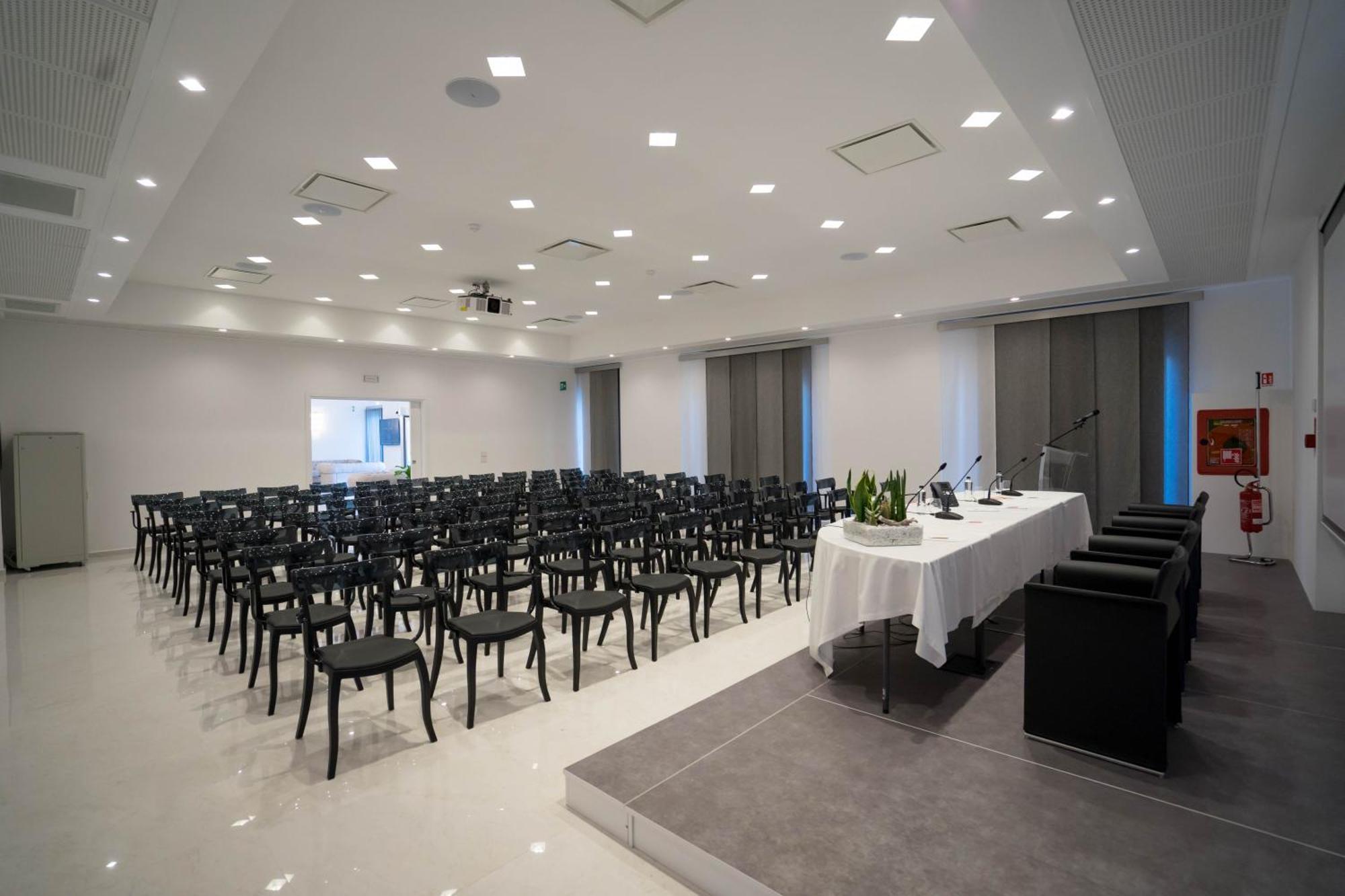 Pm Hotel 카탄차로 외부 사진