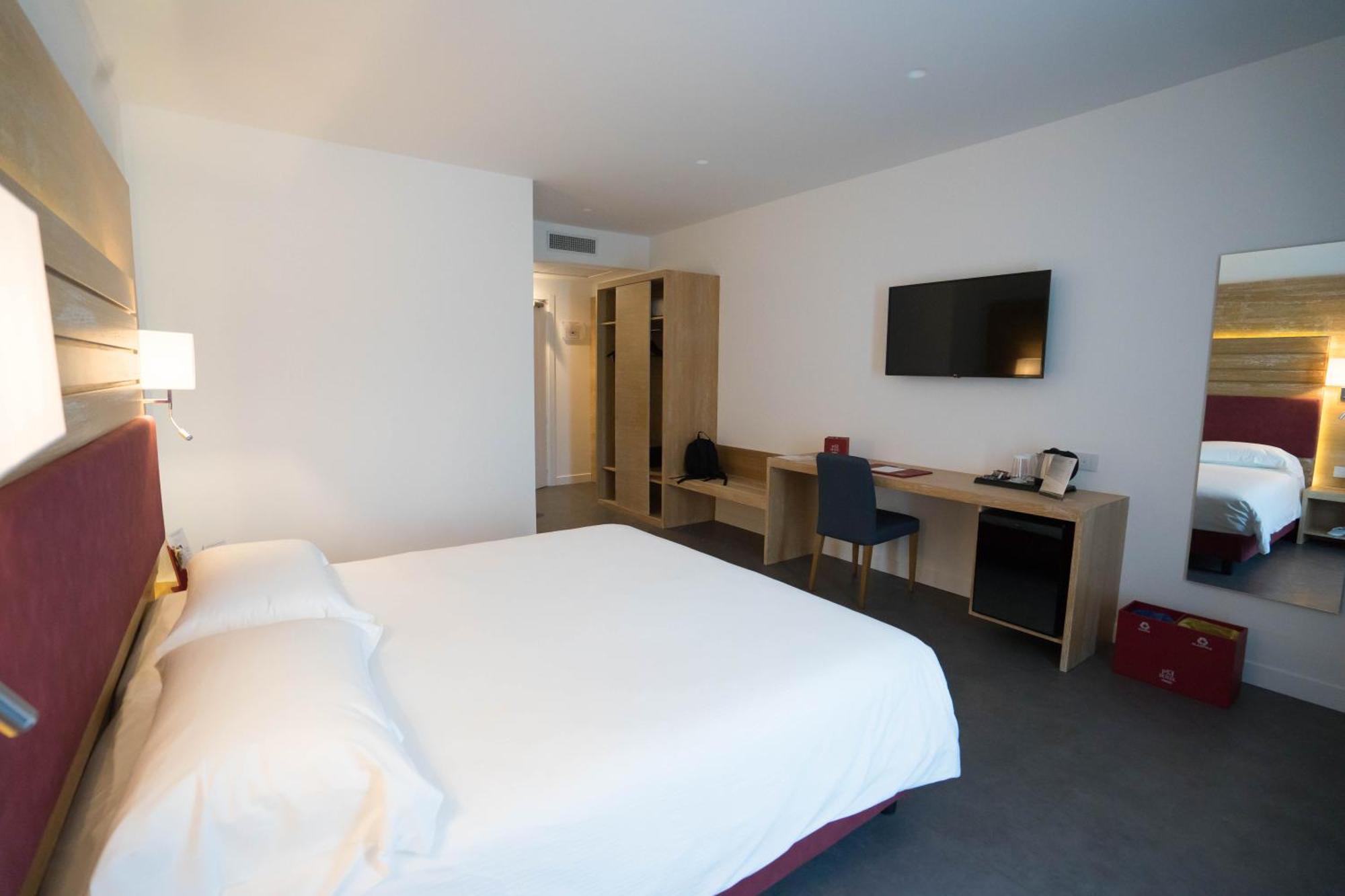 Pm Hotel 카탄차로 외부 사진