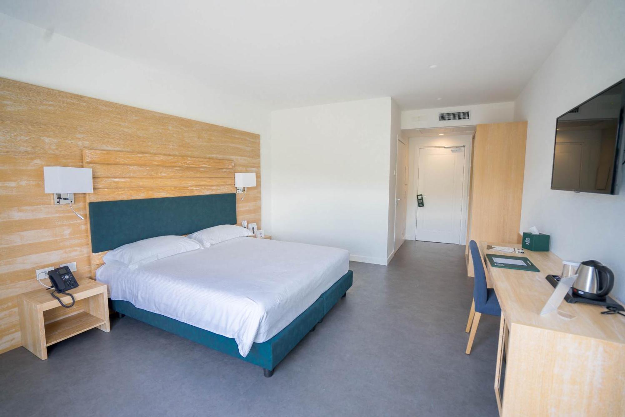 Pm Hotel 카탄차로 외부 사진