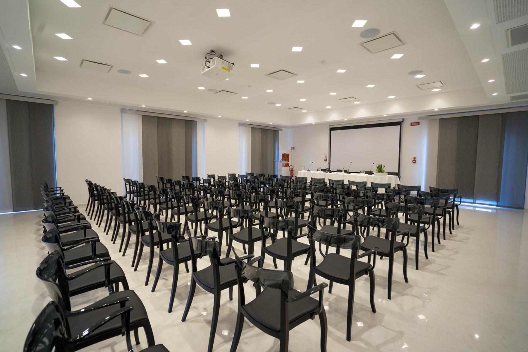 Pm Hotel 카탄차로 외부 사진